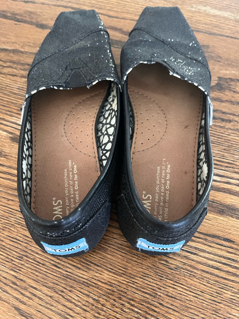 Toms Classic Flat Canvas Black Sparkles. Size Women’s 8.